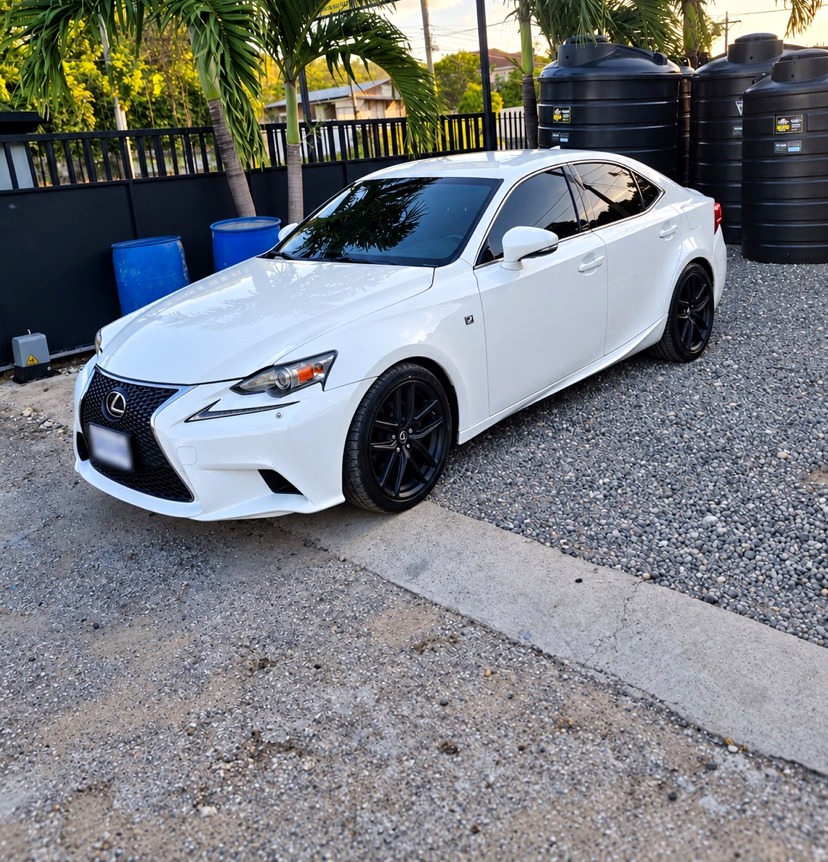 2015 Lexus IS 250 photo 2