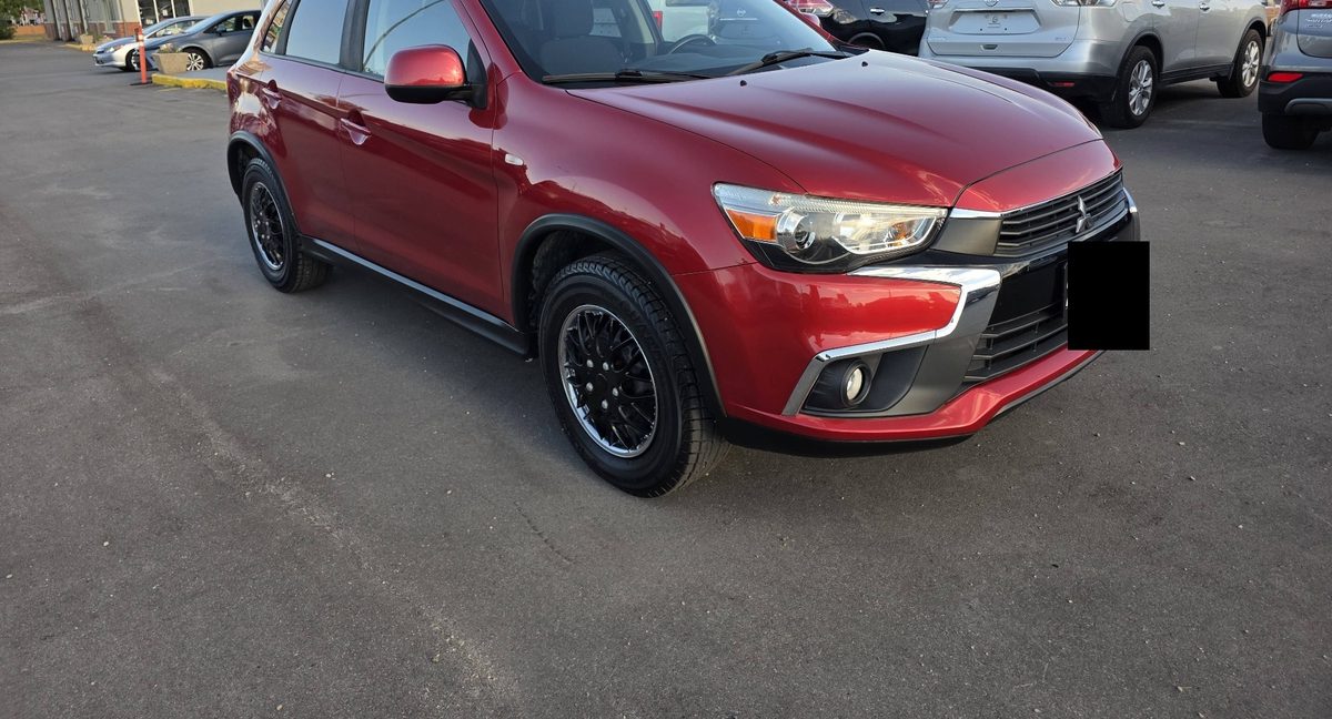 2016 Mitsubishi RVR photo 1