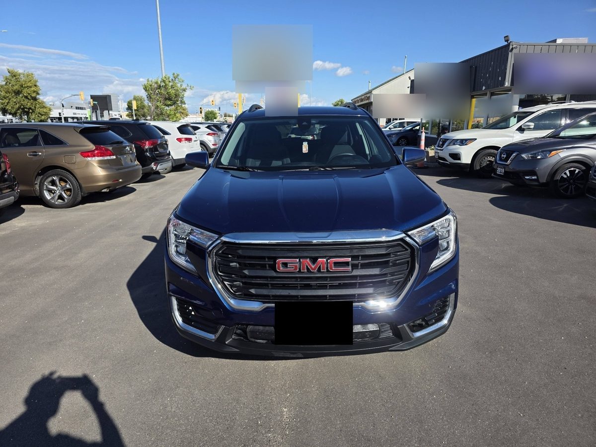 2022 GMC Terrain SLE AWD photo 2